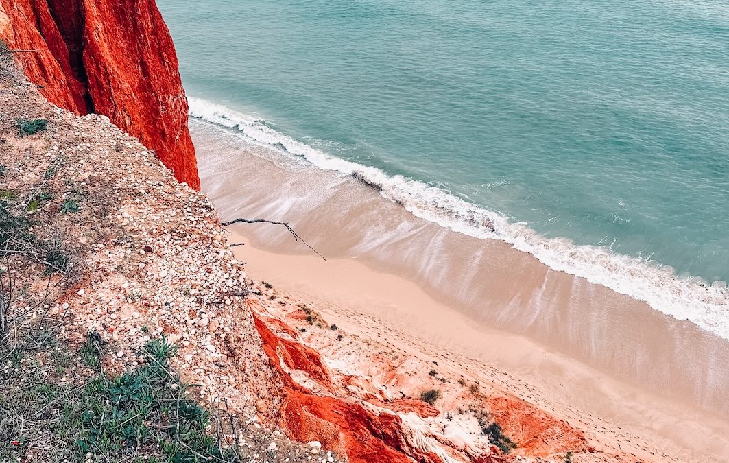 Playa de Falésia: una de las playas más espectaculares del Algarve